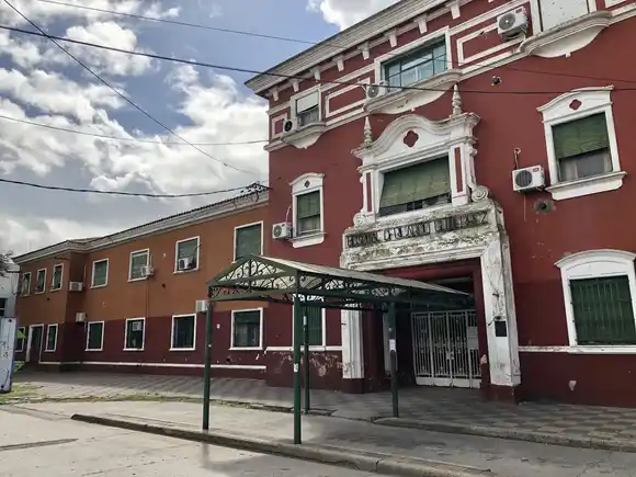 Ensenada: Una adolescente de 13 años fue quemada por otra menor en la cara