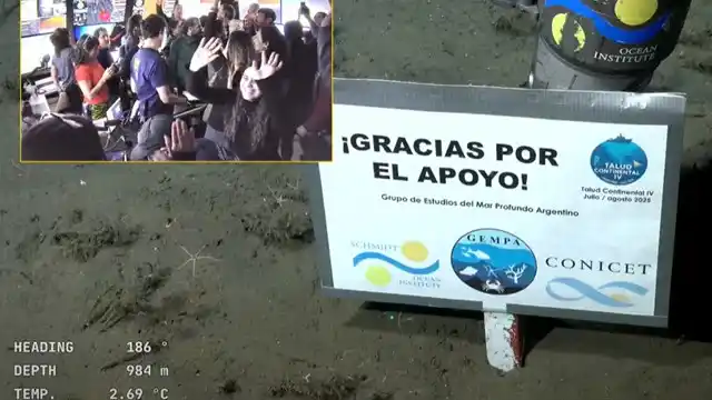 Los científicos desplegaron un cartel con un simple pero contundente mensaje que se viralizó en las redes.