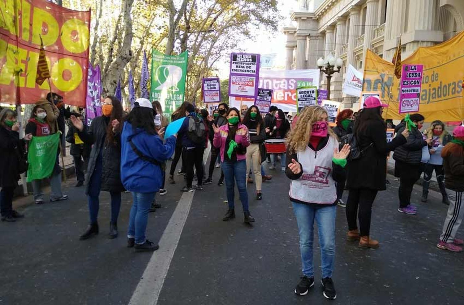 Movilización en el centro rosarino a 5 años del Ni Una Menos: “Van 57 femicidios en la cuarentena, la cifra es alarmante”