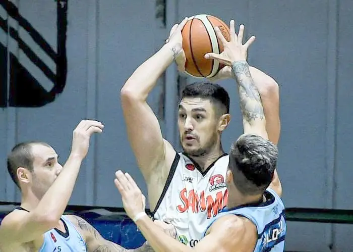 Basquet: traspié para San Martín en el inicio de los cuartos de final