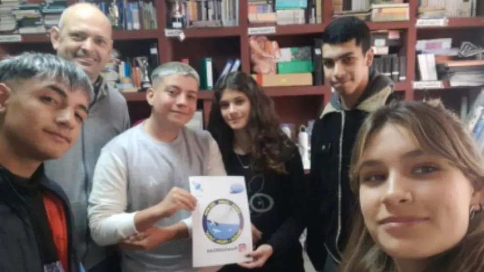 "Larus", un pequeño satélite construido por estudiantes marplatenses para buscar posibles derrames de petróleo
