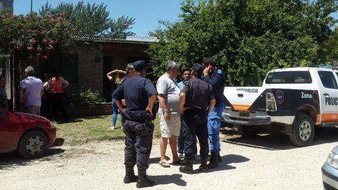 Tres Arroyos: Asesinaron a una mujer de un tiro y buscan a su pareja 