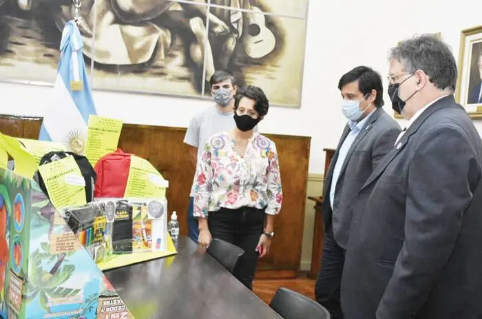 Municipio y comercios impulsan ofertas de útiles  a precios accesibles