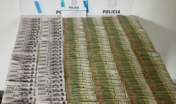 Recuperaron $200.000 que habían sido robados de una camioneta estacionada