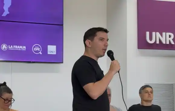 Eze Torres se diferenció en el debate de la UNR