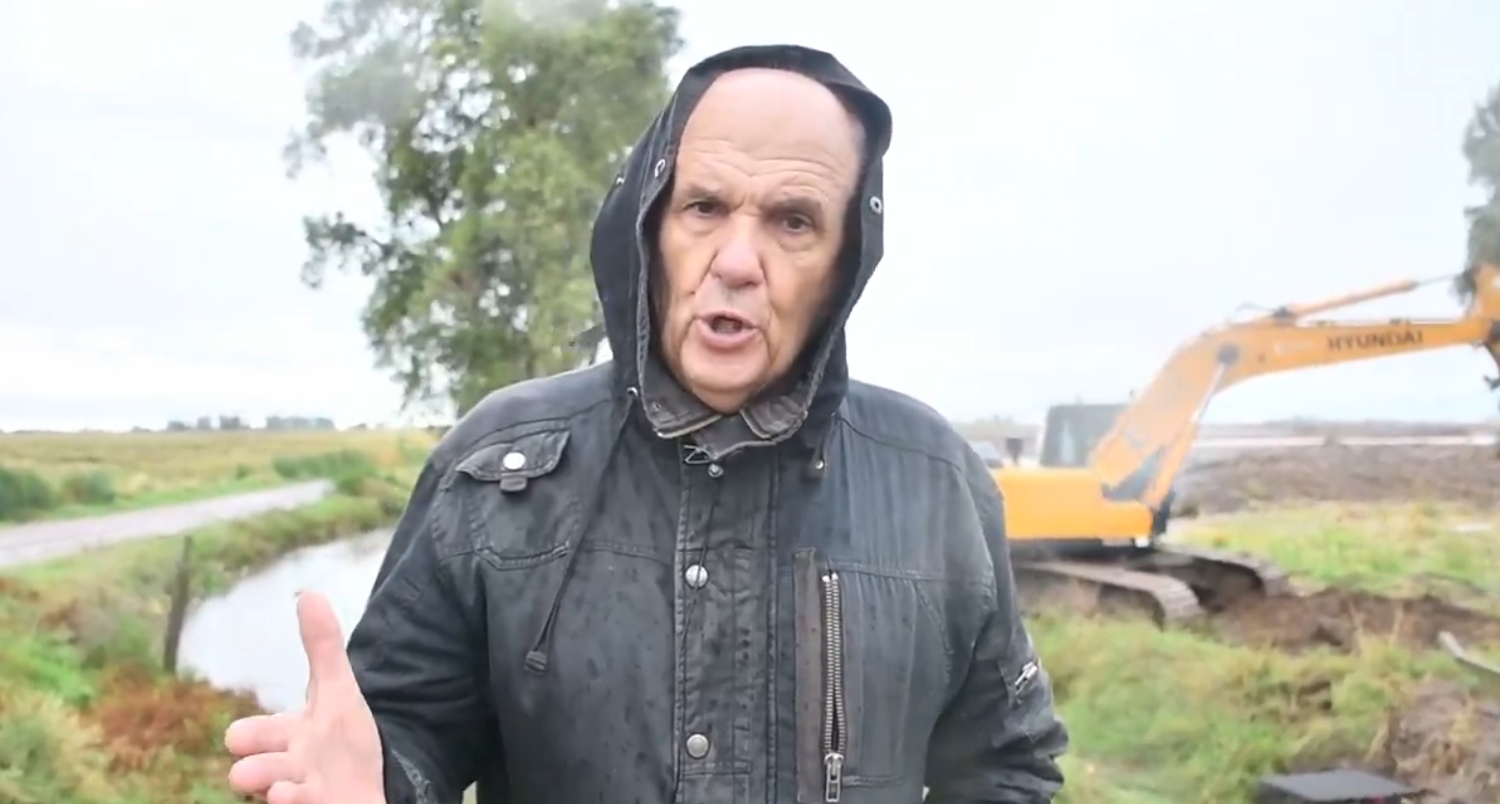 El intendente criticó a los vecinos que arrojaron residuos en los desagües