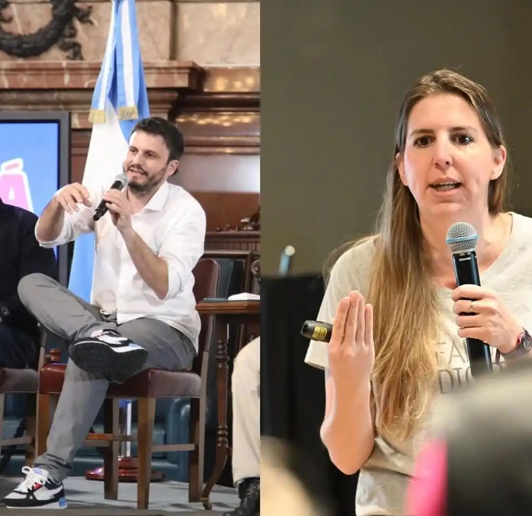 Santiago Stura y Milagros Schroder, referentes de Faro Digital, durante sus charlas sobre ciudadanía digital, redes sociales y prevención del ciberbullying.