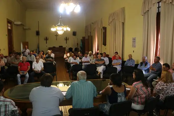 Concejales y productores debatieron sobre la prohibición del glifosato