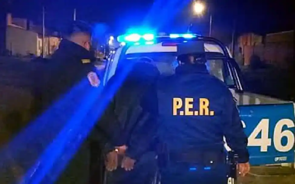 Detuvieron a un sujeto luego de haber golpeado violentamente a su pareja