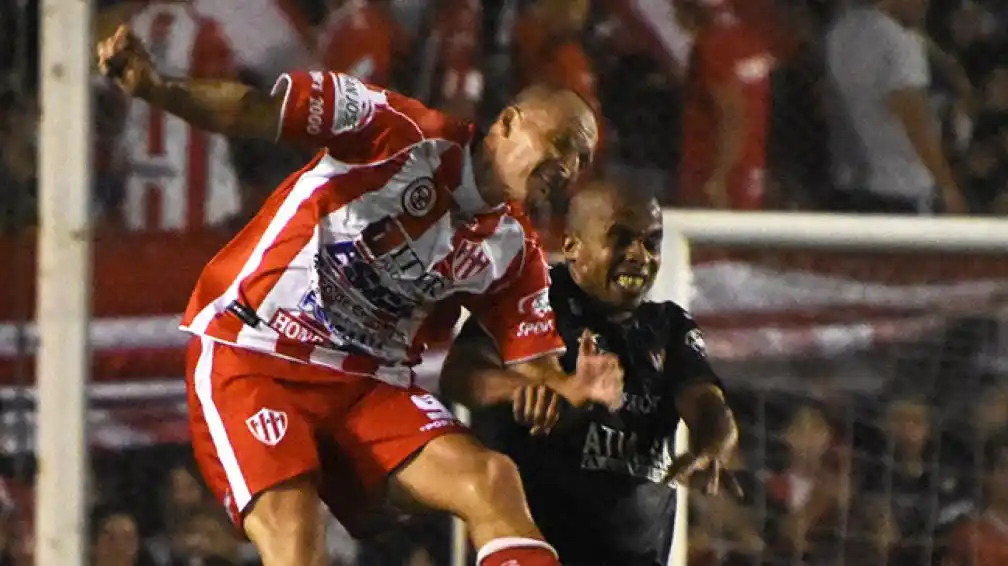 Atlético Paraná espera por Nueva Chicago con equipo definido