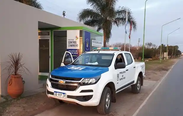 Aprehenden a cuatro menores que rompían un tejido en La Delfina