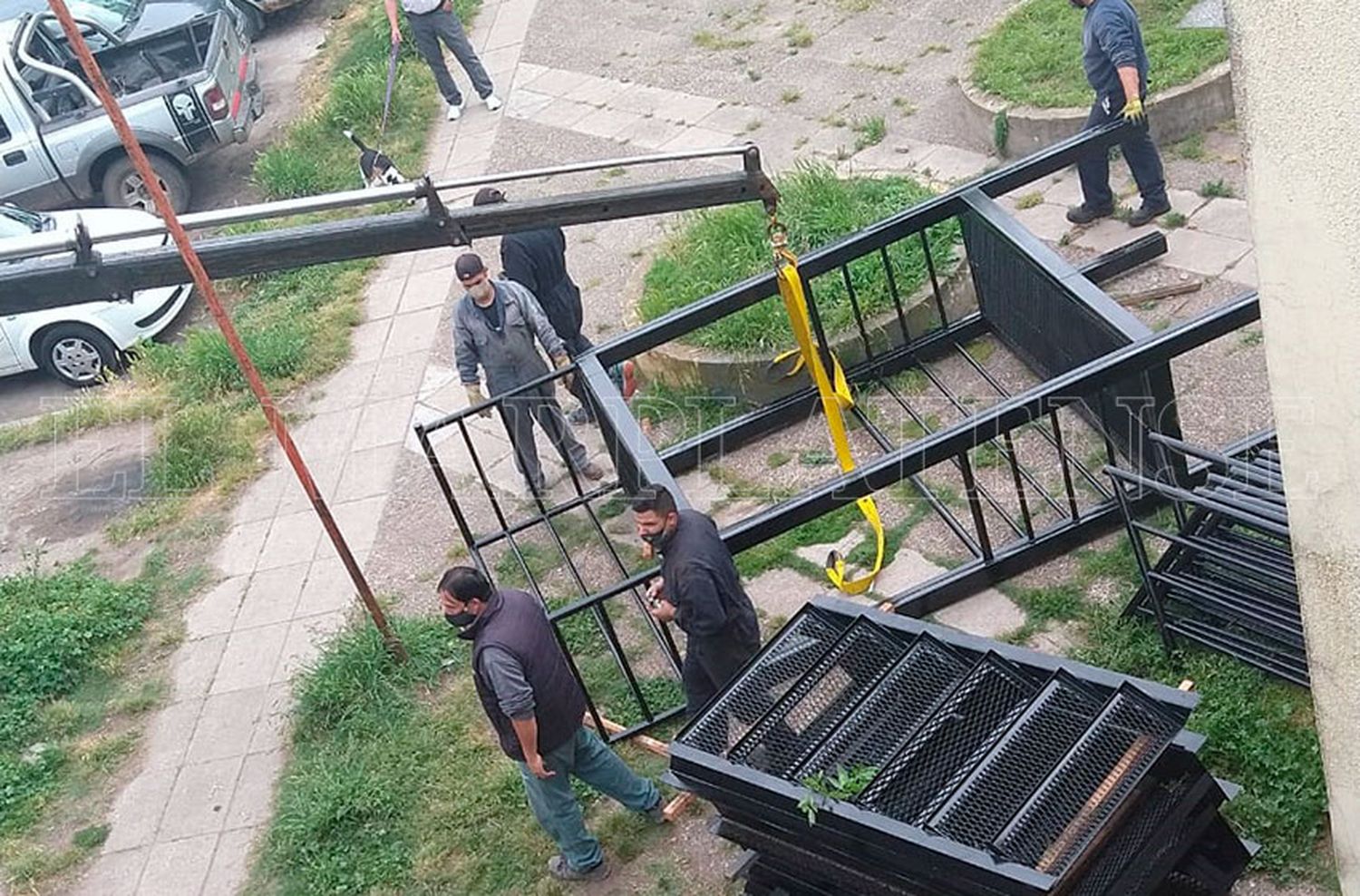 Tras seis meses, reemplazaron la escalera que se desplomó en el Centenario