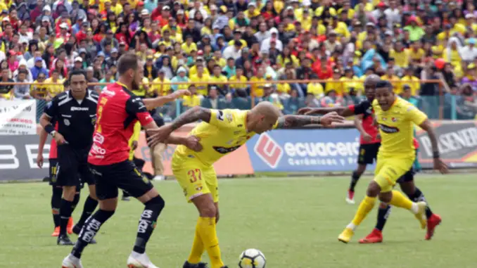 Dura derrota del Deportivo Cuenca de Emmanuel Martínez