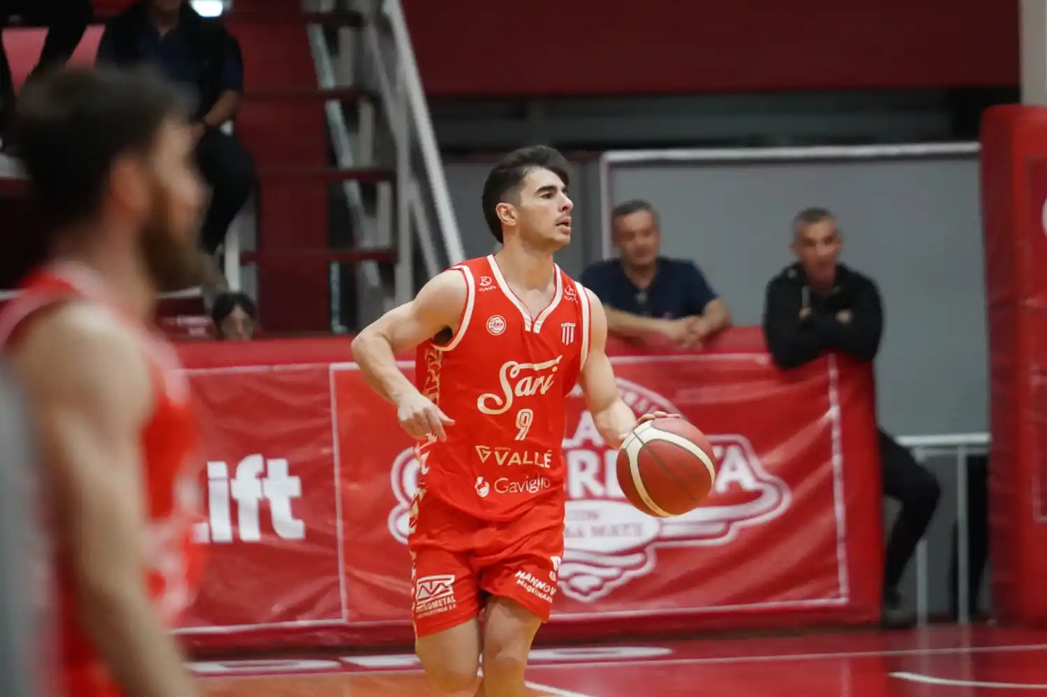 El base "santo" Nahuel Buchaillot