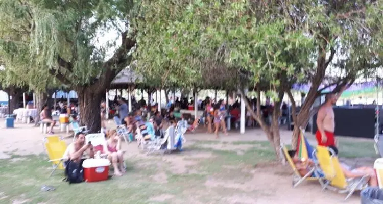 Le robaron la mochila en la previa de Pescadores y antes le habían secuestrado la moto