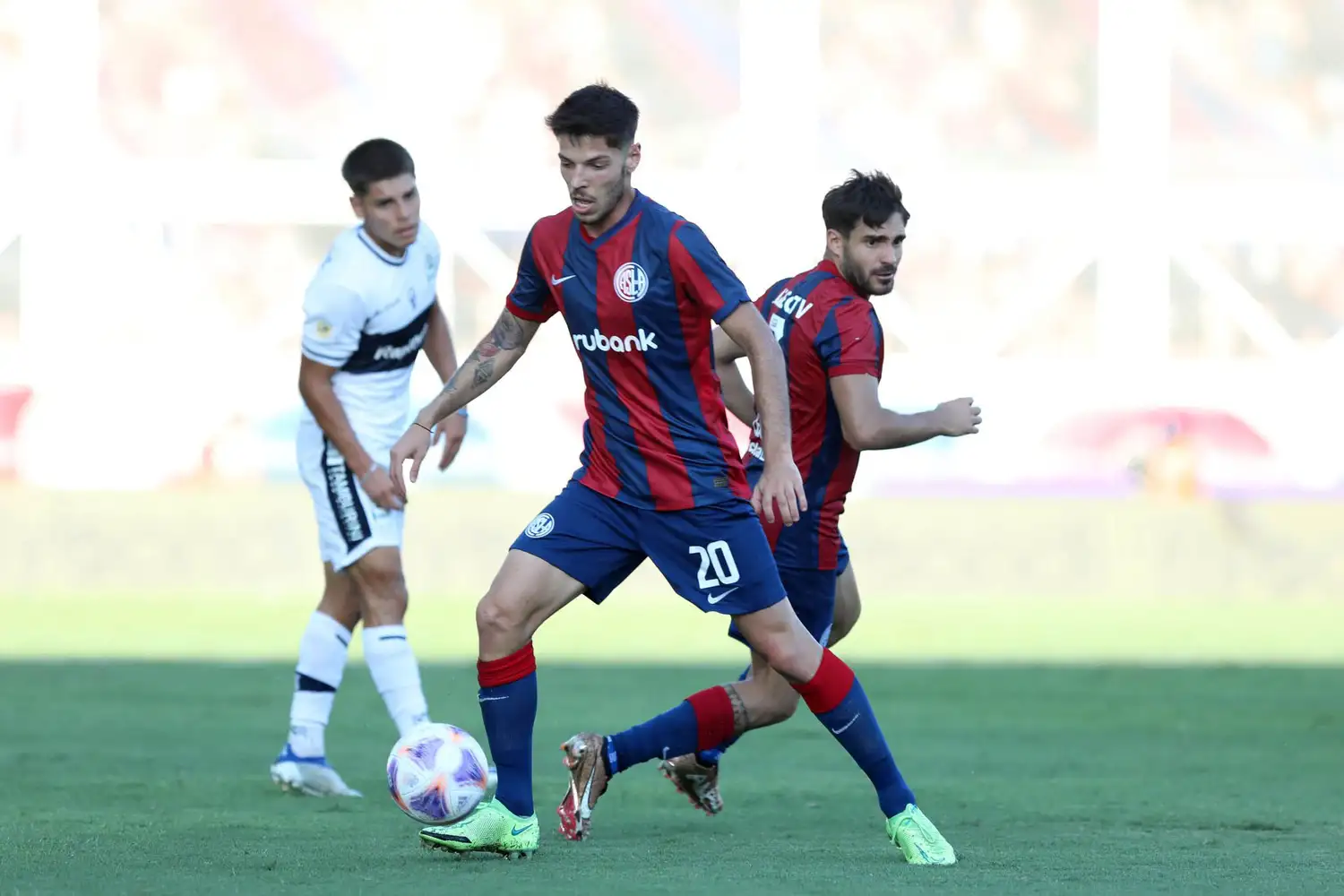 Martegani y Cerutti, rendidores valores de San Lorenzo.