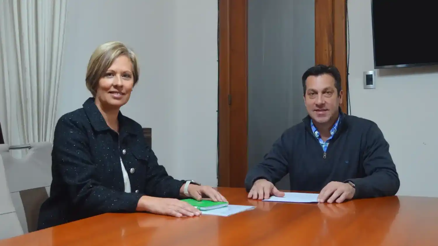 En el municipio. Rojas recibió a Patricia Sureda