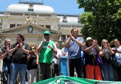 Villegas recibe a los estatales