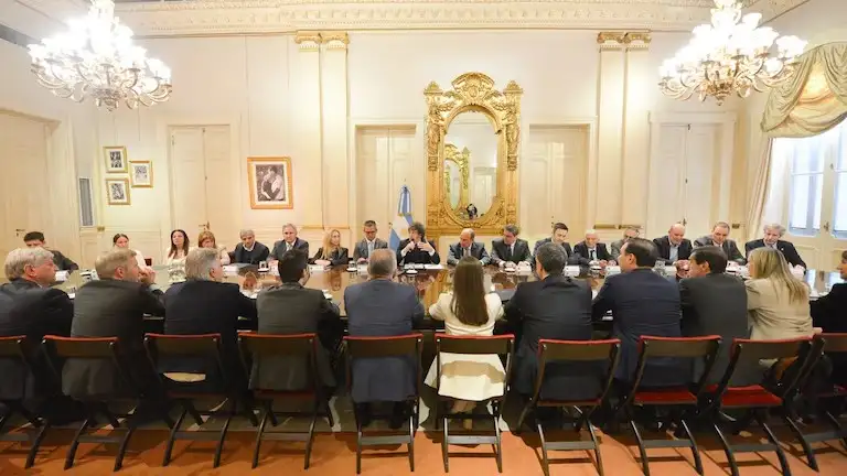 El presidente Javier Milei recibió a veinte gobernadores hoy en Casa Rosada.