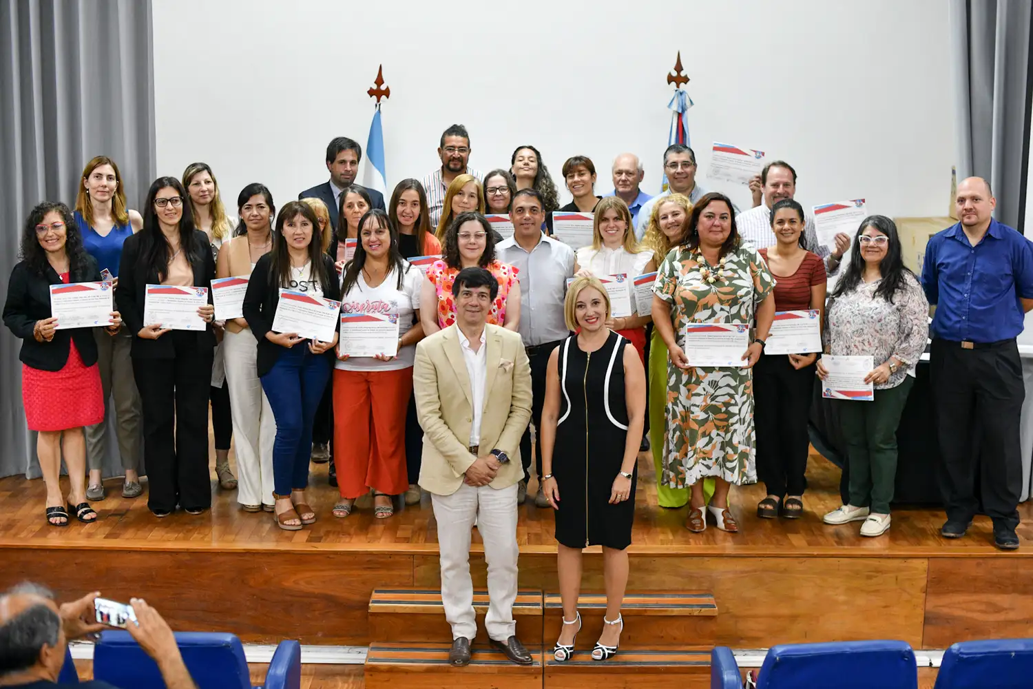 Egresó la primera promoción de la Diplomatura en Historia de Entre Ríos