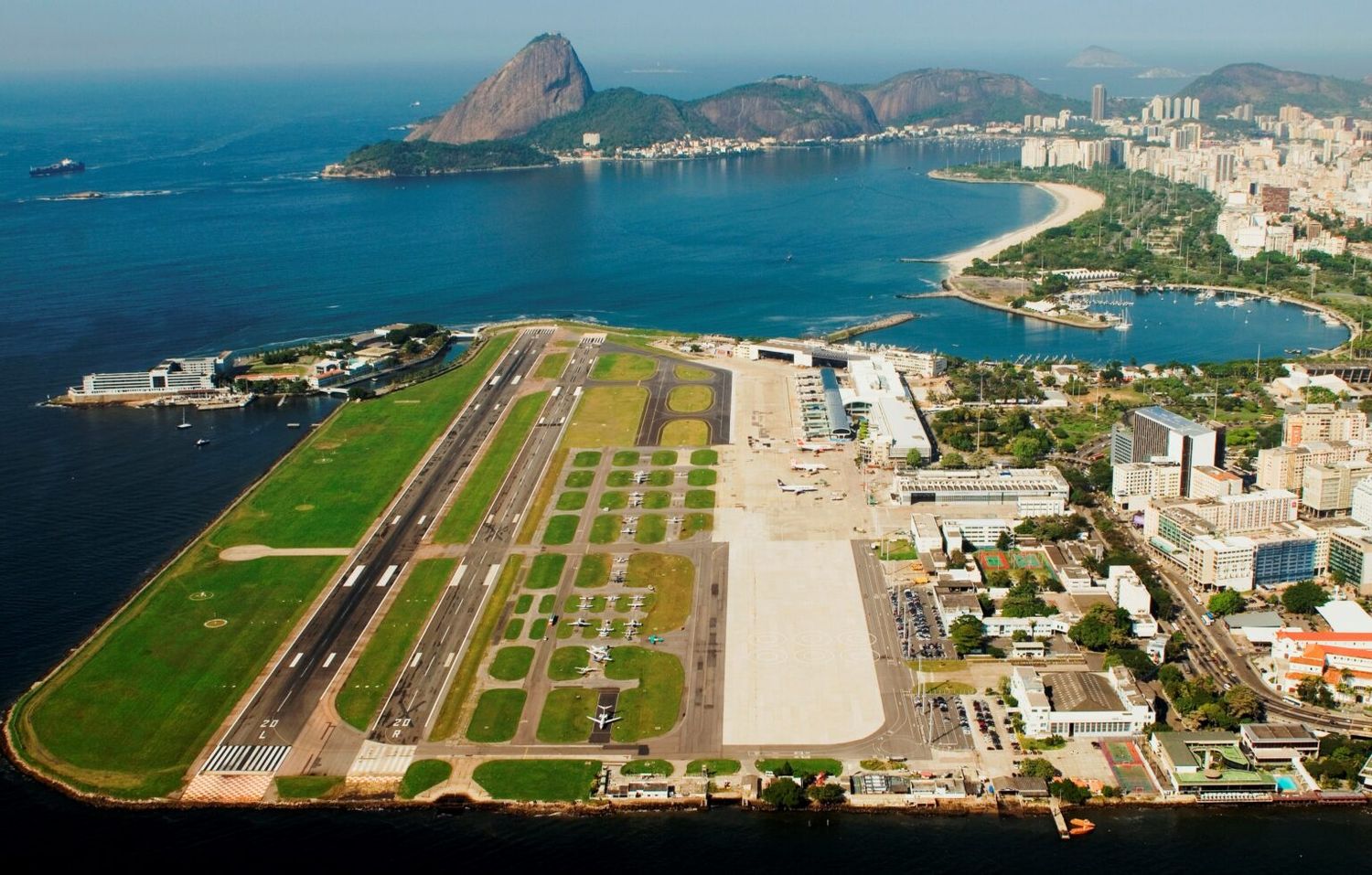 Entidades brasileras piden que se limite la cantidad de pasajeros en aeropuerto céntrico de Río de Janeiro