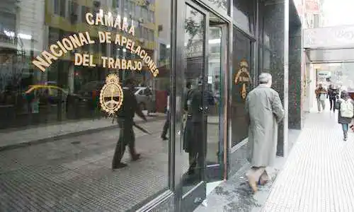 La Cámara del Trabajo frenó el 
capítulo laboral del DNU de Milei
