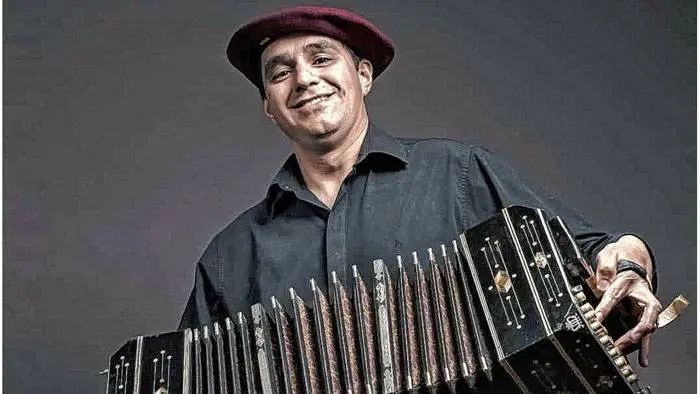 El músico federaense Julio Chivel  participará de un  Festival Internacional en Brasil
