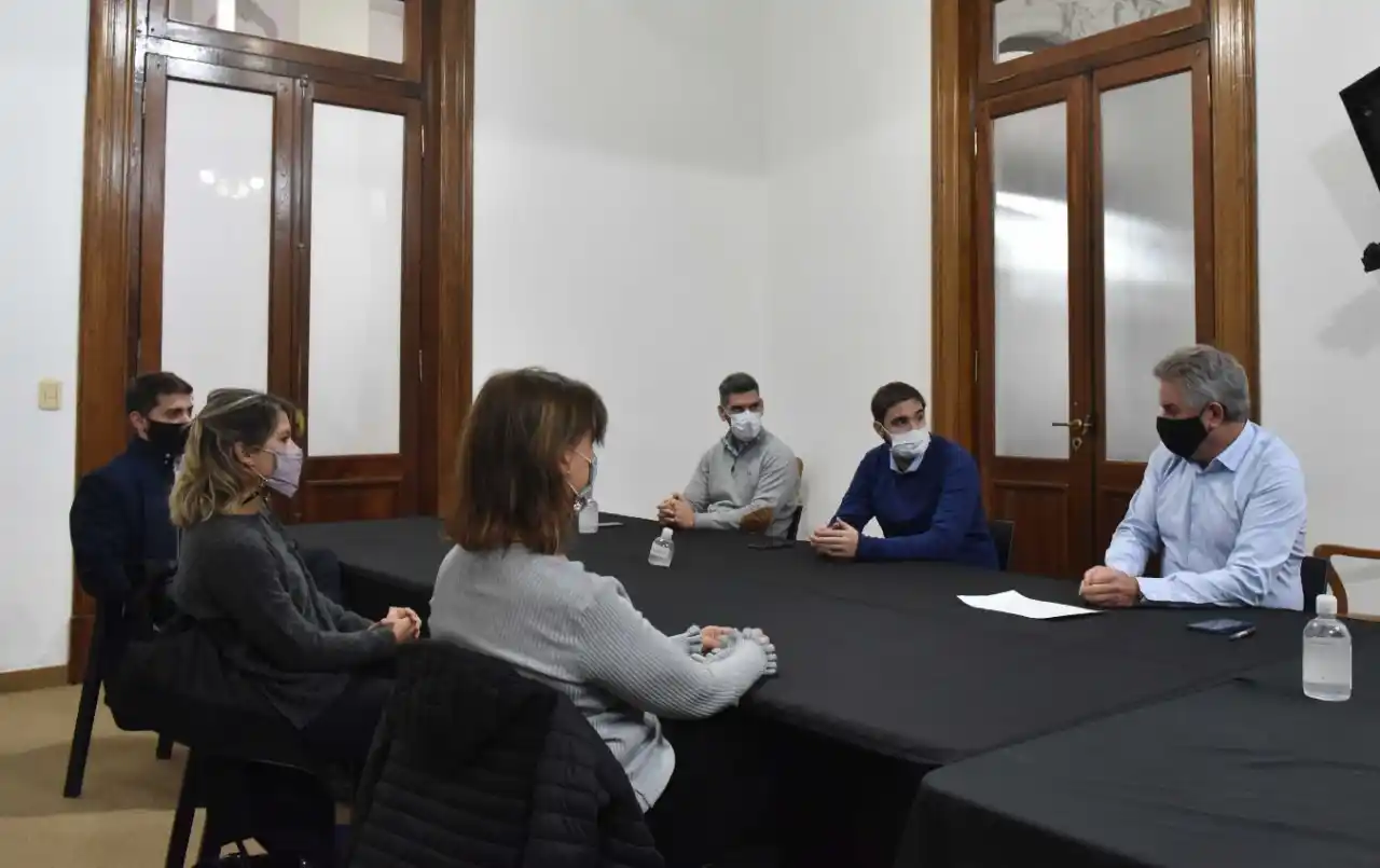 Héctor Gay pide que el Gobierno nacional y provincial "de un alivio impositivo a los sectores más golpeados"