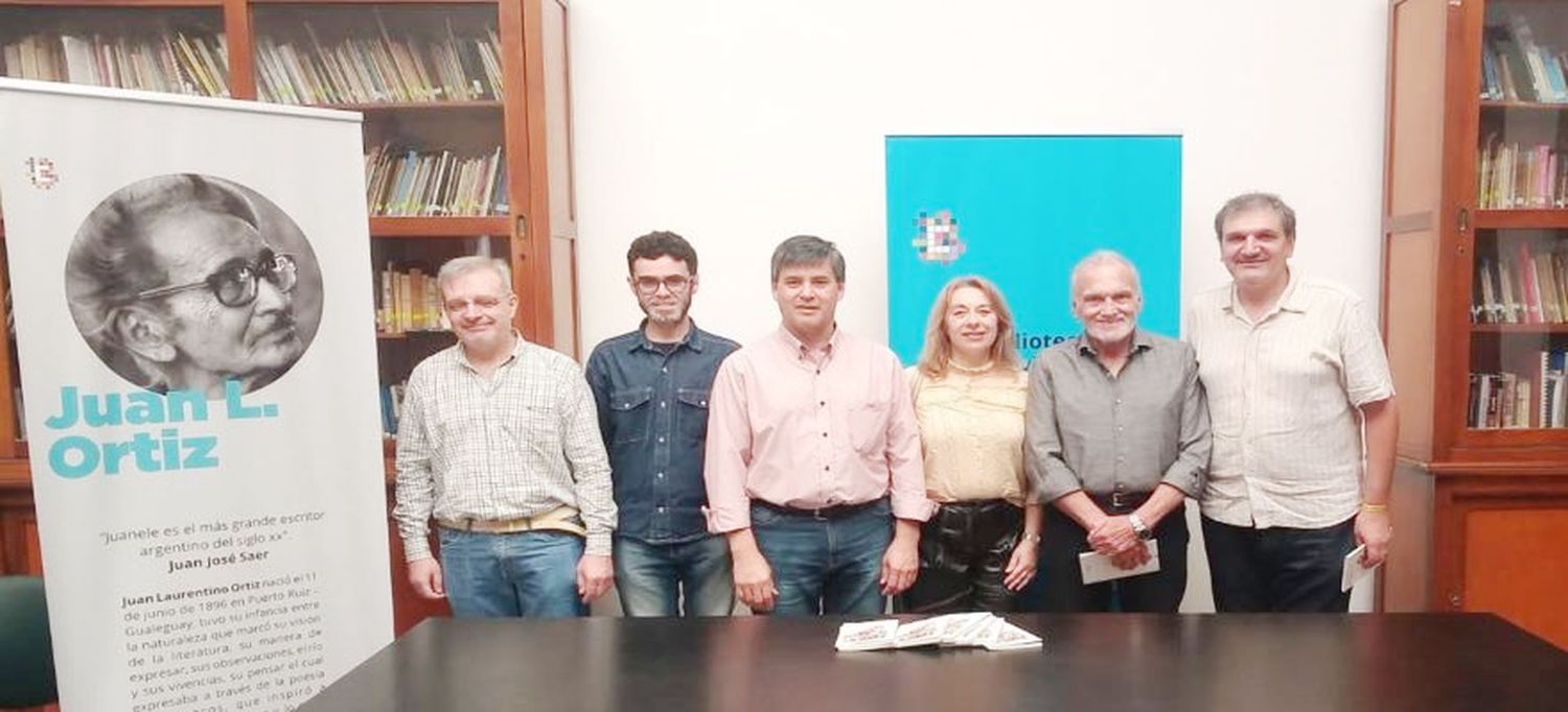 Presentación del libro sobre el patrimonio bibliográfico de Juan L. Ortiz