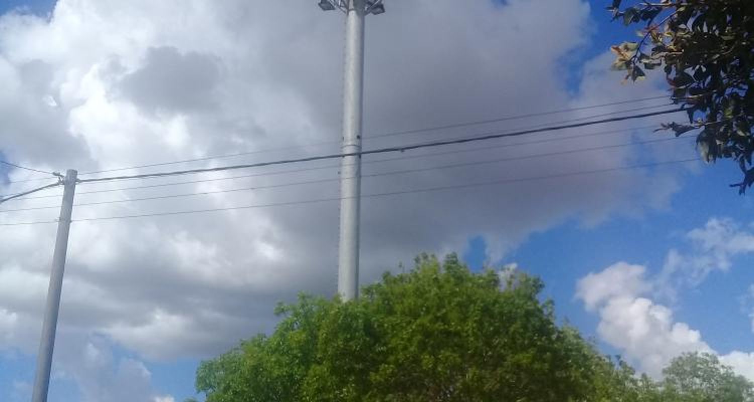 Futuro de demolición para la antena que Movistar colocó en la barranca