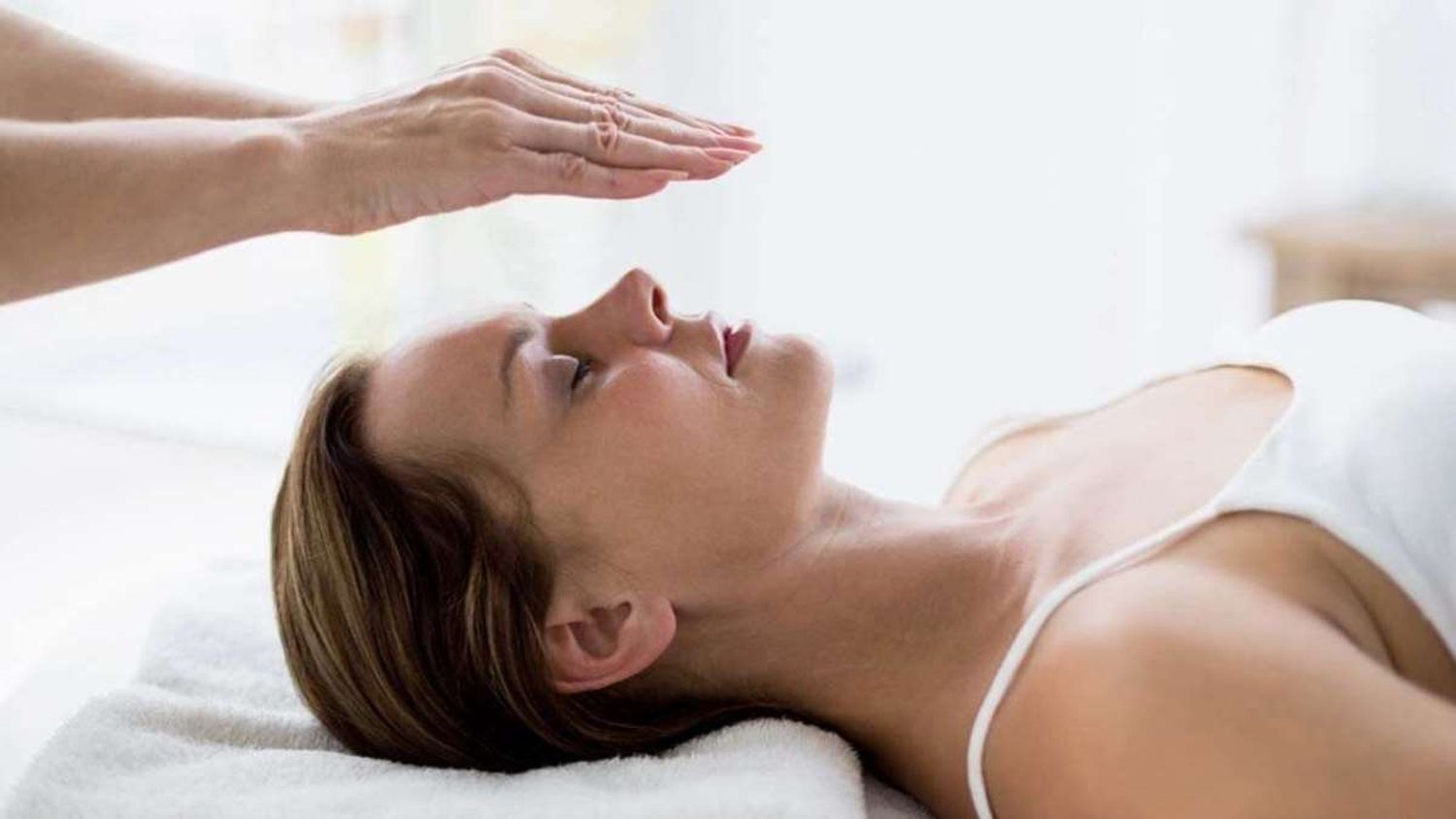 ¿Qué es el Reiki?, su origen y sus beneficios