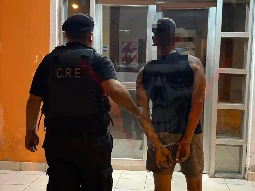 El hombre fue trasladado a sede policial.