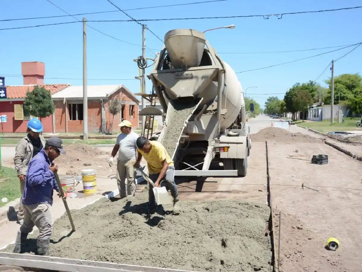 La Francia: la pavimentación de nuevas calles está en la  última etapa de realización