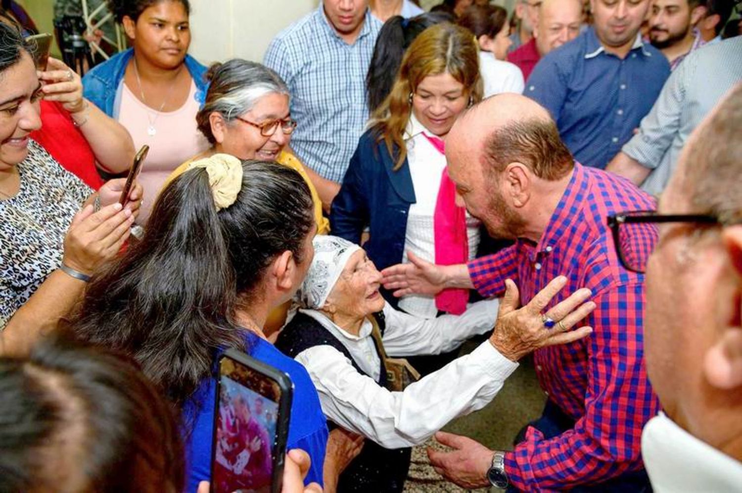 Un debate clave para optar razonablemente
el destino que se aspira para la Argentina