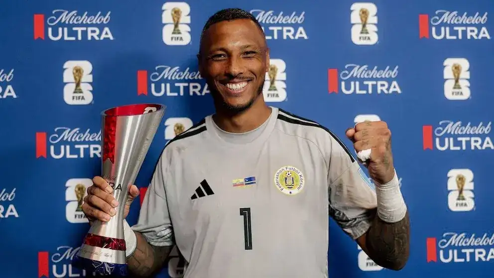 Eloy Room se llevó el premio a mejor jugador por su exhibición ante Ecuador (Crédito: FIFA)
