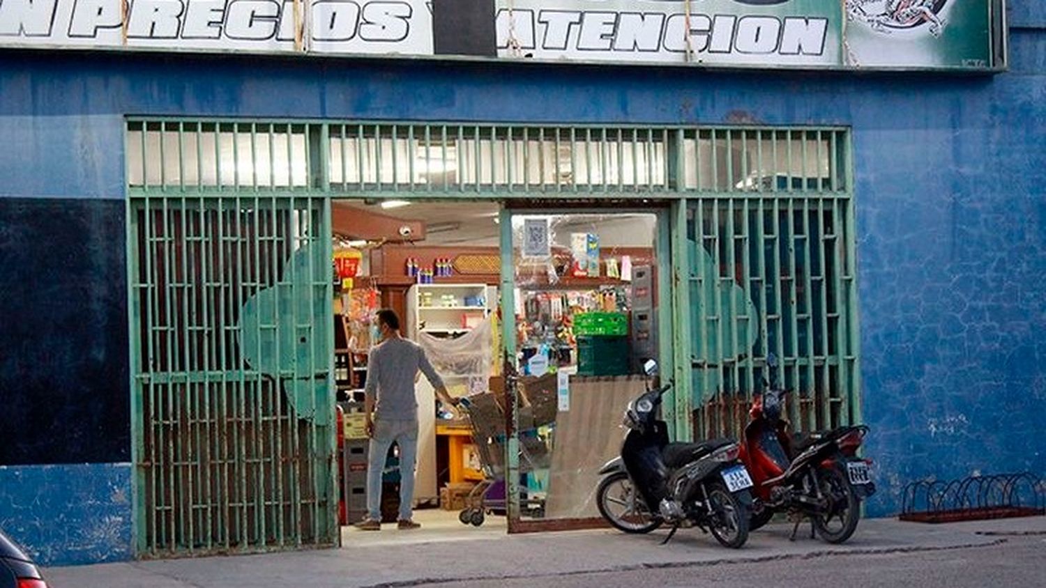 El negocio de avenida 59, donde se produjo esta noche el ilícito