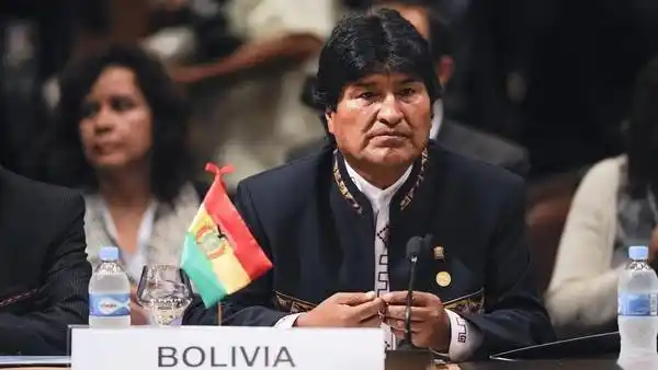 Bolivia amenaza con cortar el suministro de gas