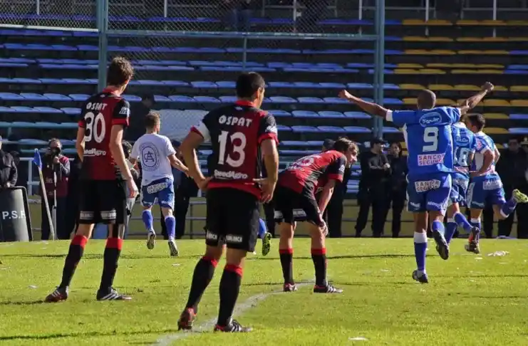 "Hicimos el mejor partido del semestre": la palabra de Lucas Albertengo, a 8 años del partido por la permanencia frente a Colón
