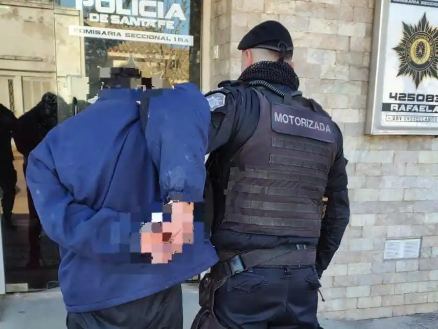 Intentó ingresar a dos viviendas para robar, lo detectaron y terminó tras las rejas