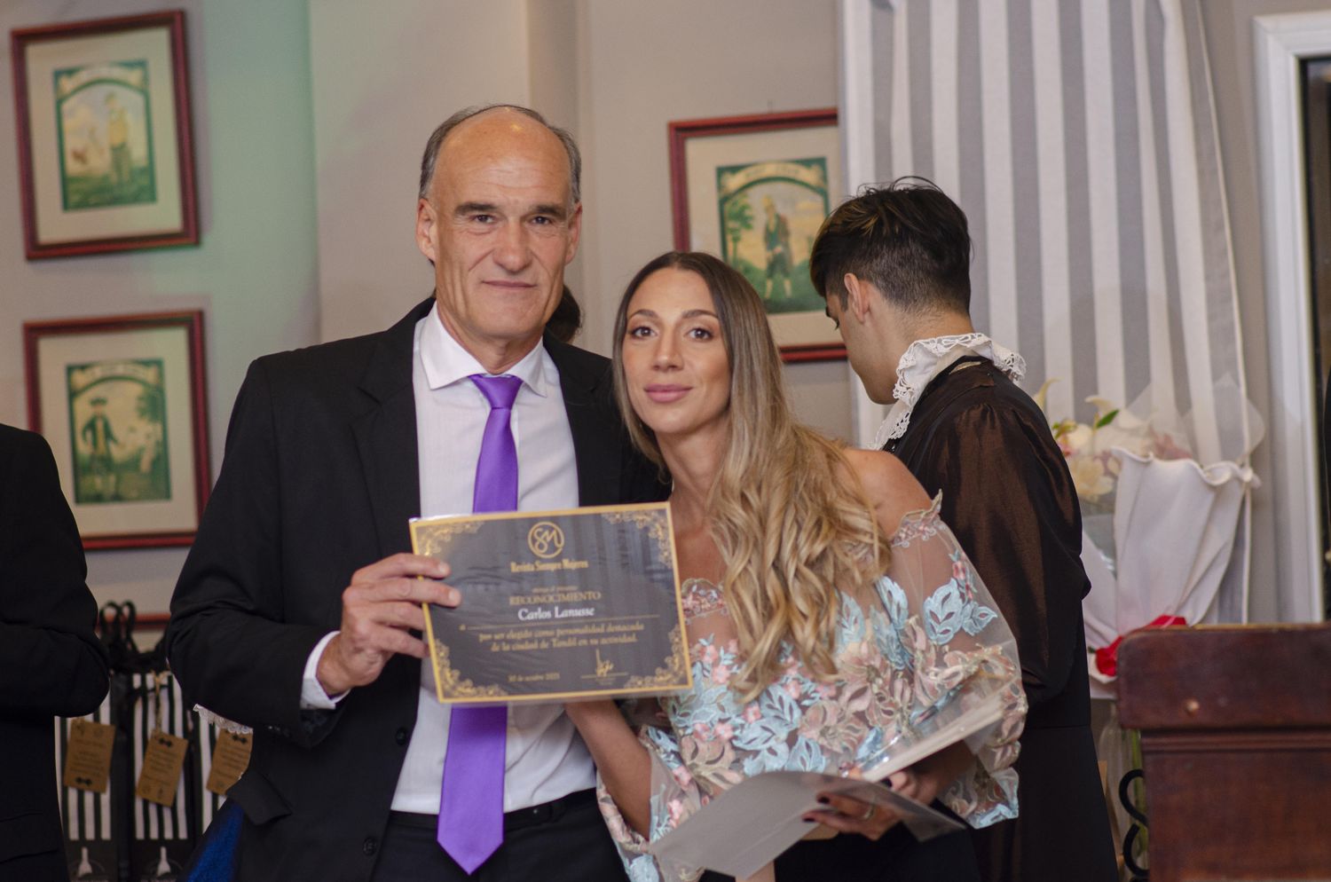 La revista Siempre Mujeres agasajó a 37 hombres destacados de Tandil