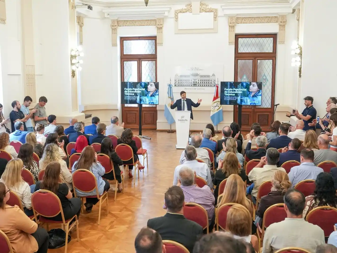 “Las escuelas técnicas son la herramienta para el desarrollo de la provincia”, destacó el mandatario provincial.