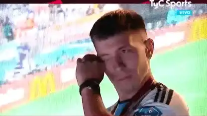 Gualeguay, rendido a los pies de Lisandro Martínez: el emotivo recibimiento