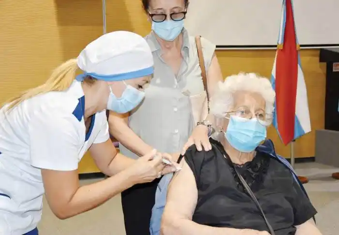 Destacan la organización en el operativo de inmunización contra el coronavirus