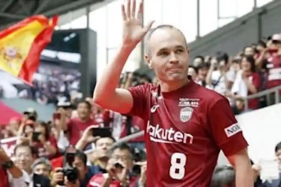 Iniesta jugará en la liga de Emiratos Árabes