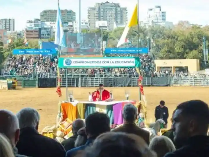 En la Expo Rural, alentaron a confiar en el futuro y rezar por la Argentina