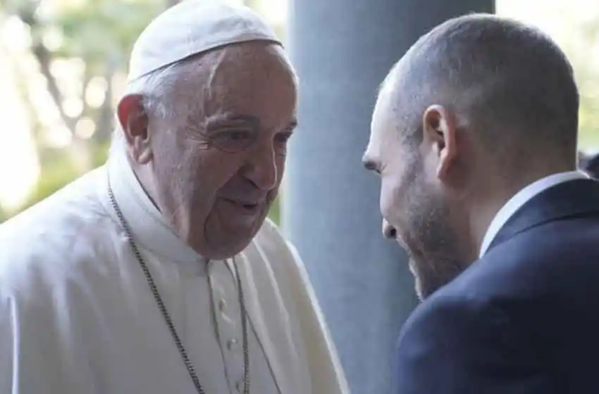 El papa Francisco sumó a Martín Guzmán a la Academia Pontificia de Ciencias Sociales