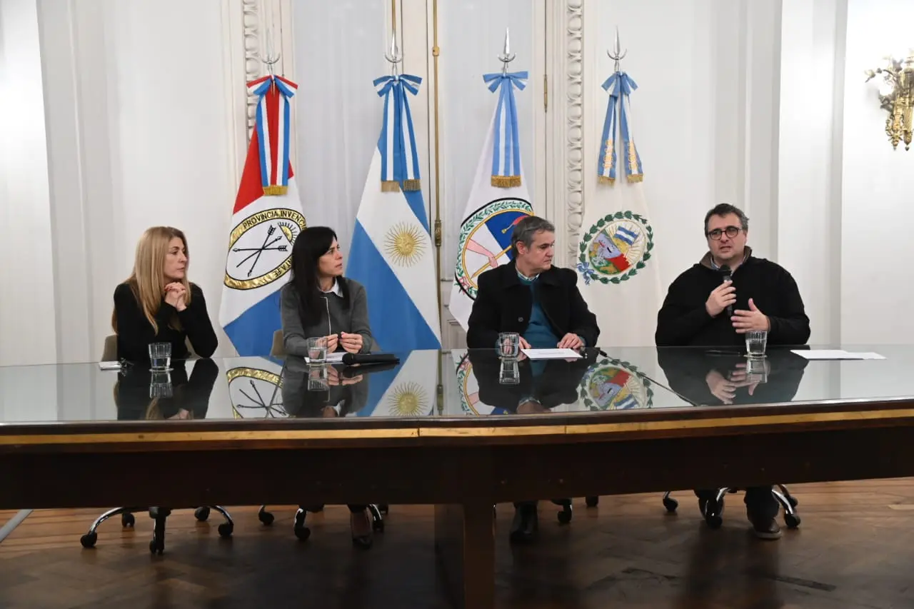 Express Telecomunicaciones y el municipio firmaron un convenio para brindar conectividad a organizaciones locales