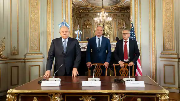 Argentina y Estados Unidos buscar crear organismos que sirvan como alternativa a la Organización Mundial de la Salud.