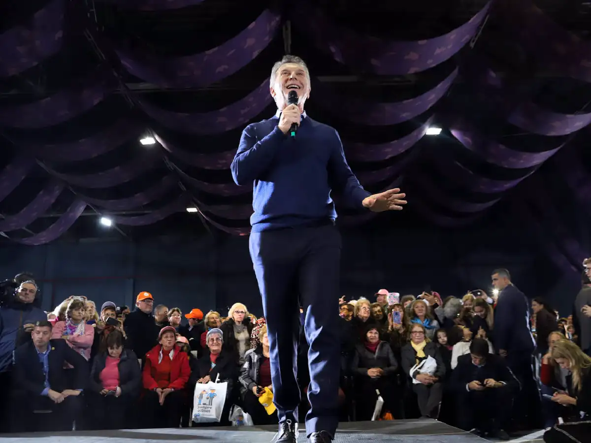 Macri: "Nuestra cadena nacional son las cosas verdaderas" 