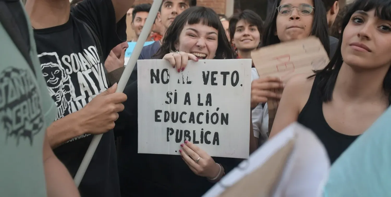 El reclamo por más fondos para las universidades públicas se hizo sentir en todo el país el 2 de octubre; fue una réplica de la movilización del 23 de abril. Créditos: Manuel Fabatía